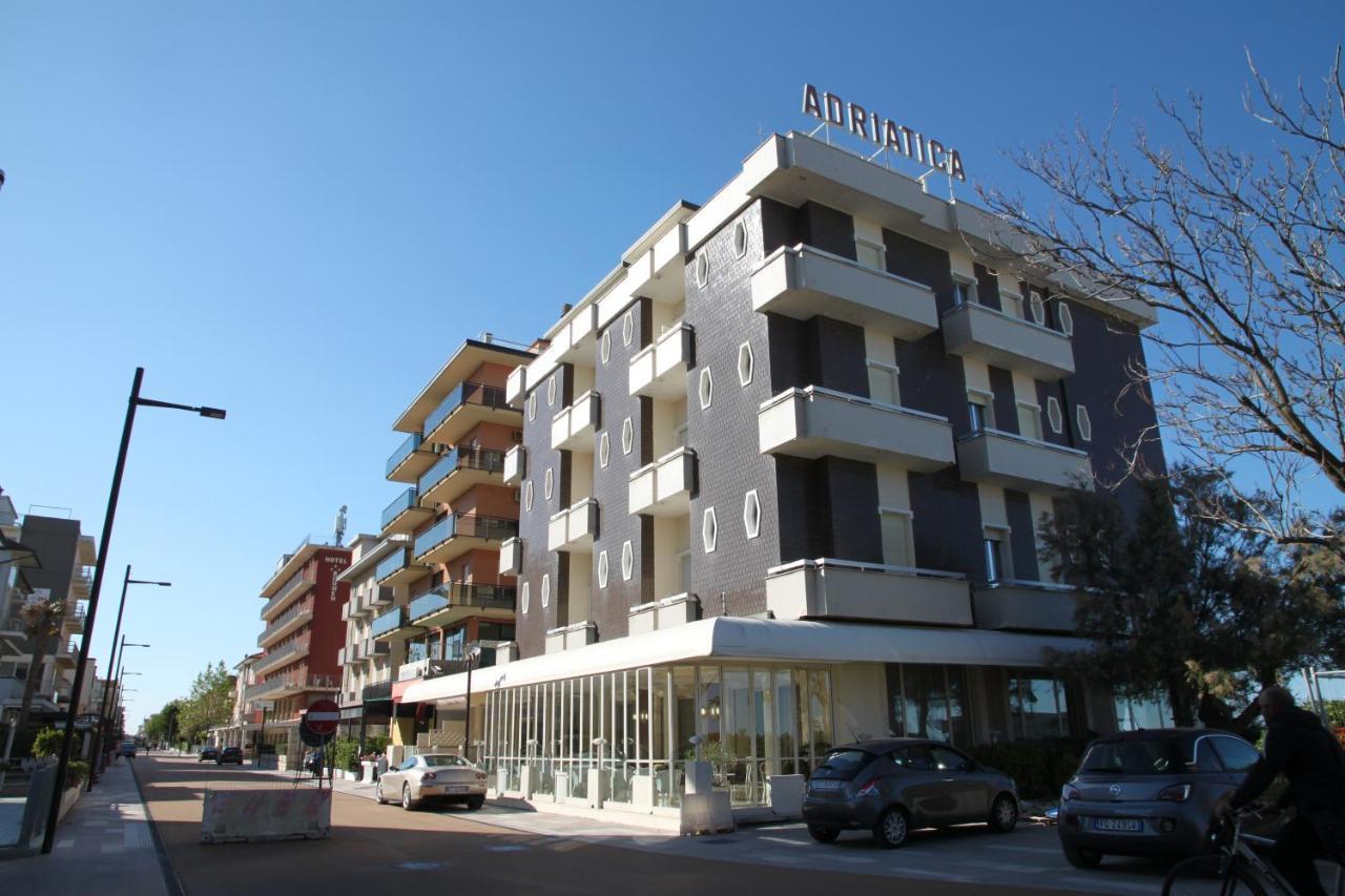 Adriatica Sul Mare Hotel 3*